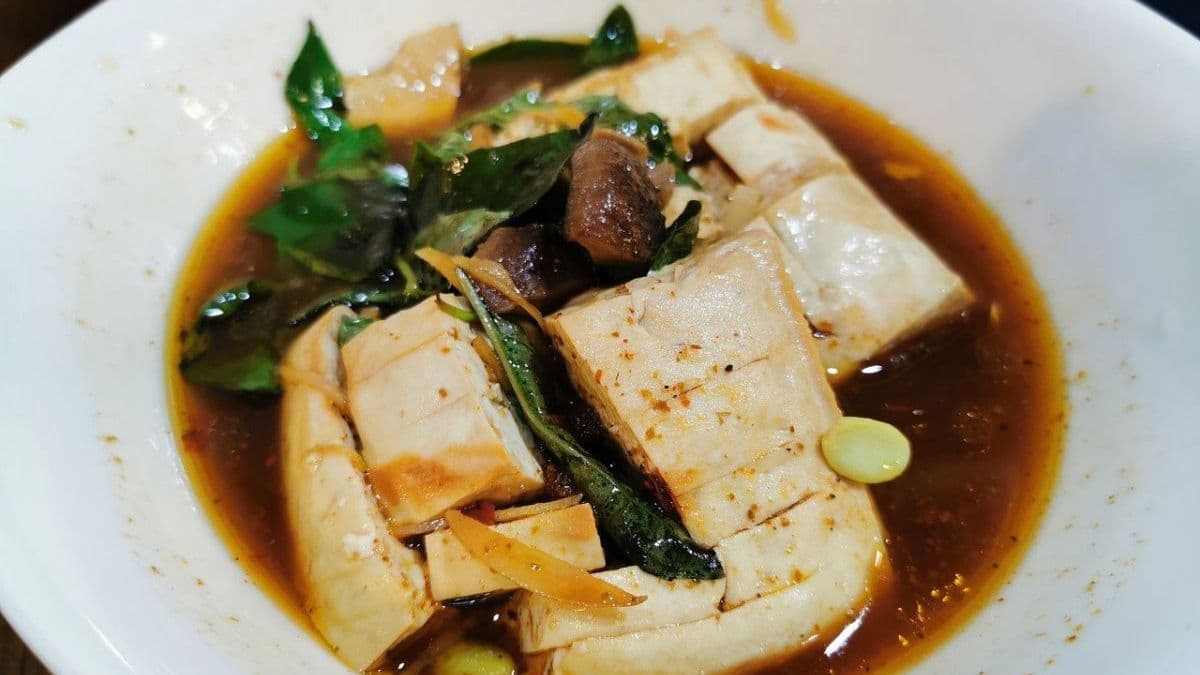 通通排隊夯翻!南機場夜市8必吃:限量草莓麻糬、高CP值三拼飯、米其林潤餅 通通排隊夯翻!南機場夜市8必吃:限量草莓麻糬、高CP值三拼飯、米其林潤餅