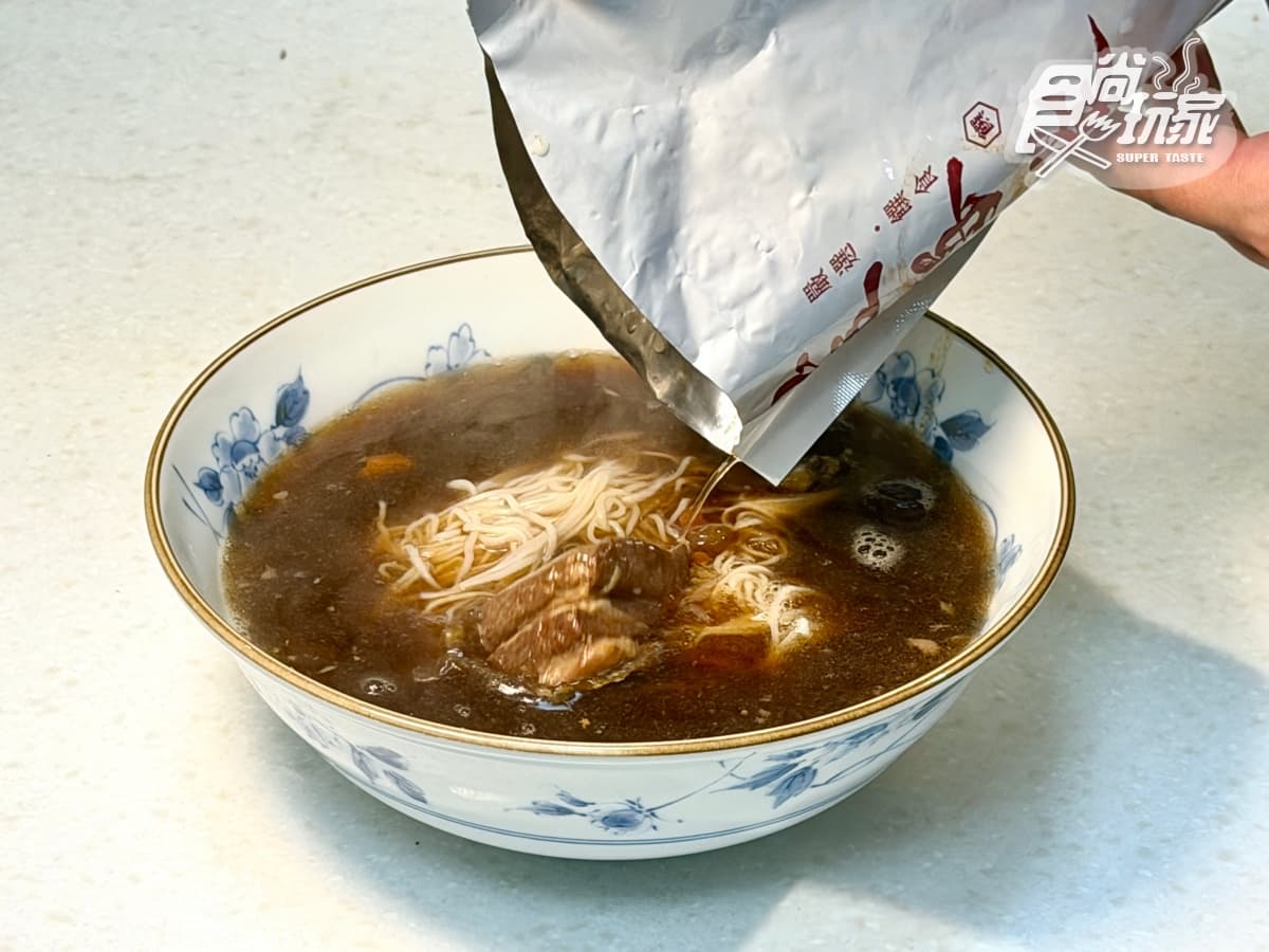 1年狂賣300萬包!「料理包天王」新品藥燉排骨麵線、酸菜豬寬粉佛心價+好禮 1年狂賣300萬包!「料理包天王」新品藥燉排骨麵線、酸菜豬寬粉佛心價+好禮