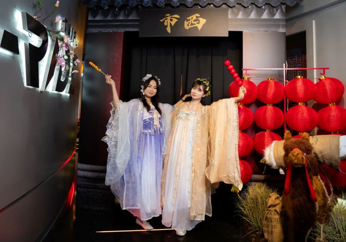 飛入古裝劇的繁華長安!5D飛行劇院新片上映,體驗刺激飛行、試穿華美唐裝 飛入古裝劇的繁華長安!5D飛行劇院新片上映,體驗刺激飛行、試穿華美唐裝