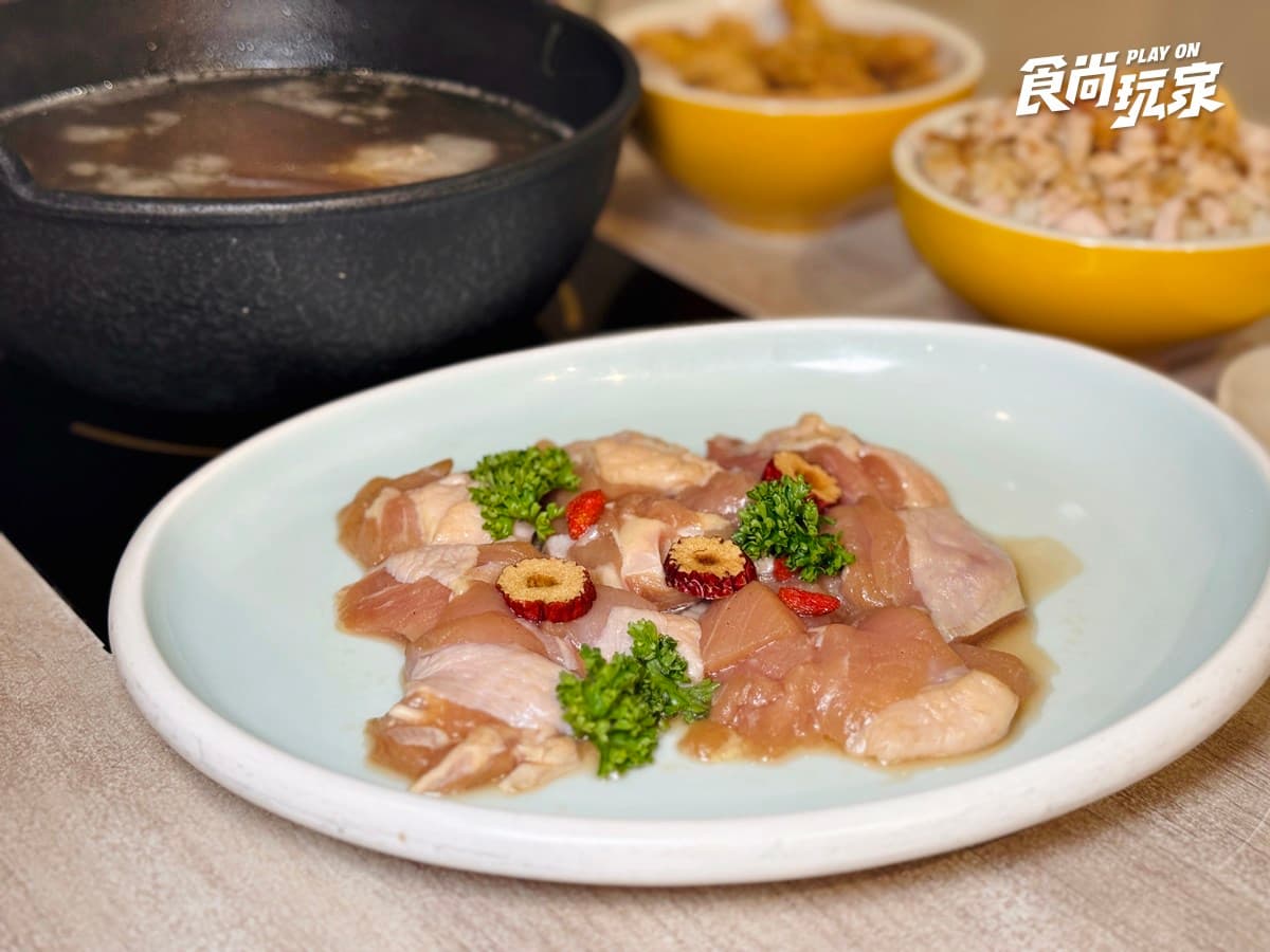 59元起爽吃!高CP值鍋物「台味季」嗑炸卜肉、剝皮辣椒,免費送超Q紅馬娃娃 59元起爽吃!高CP值鍋物「台味季」嗑炸卜肉、剝皮辣椒,免費送超Q紅馬娃娃