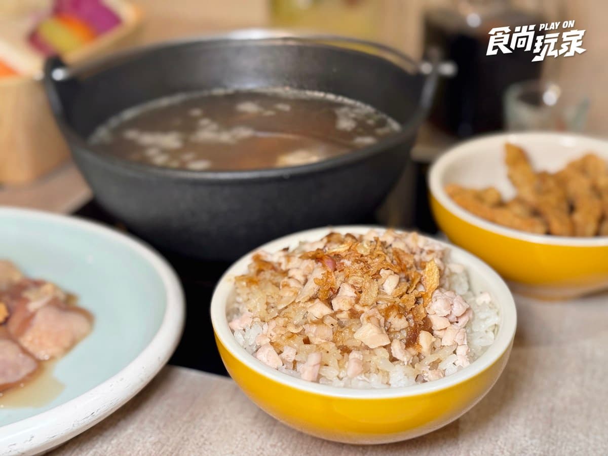 59元起爽吃!高CP值鍋物「台味季」嗑炸卜肉、剝皮辣椒,免費送超Q紅馬娃娃 59元起爽吃!高CP值鍋物「台味季」嗑炸卜肉、剝皮辣椒,免費送超Q紅馬娃娃