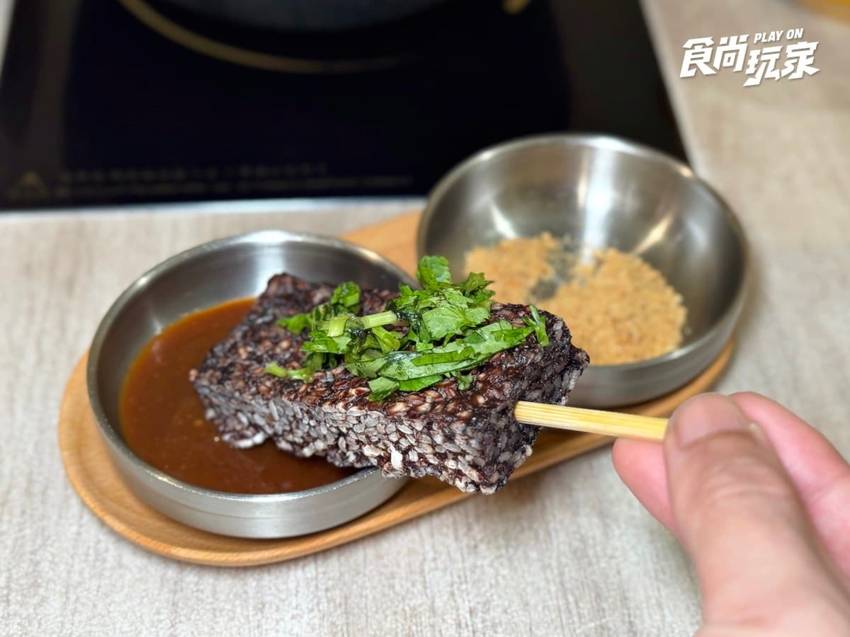 59元起爽吃!高CP值鍋物「台味季」嗑炸卜肉、剝皮辣椒,免費送超Q紅馬娃娃 59元起爽吃!高CP值鍋物「台味季」嗑炸卜肉、剝皮辣椒,免費送超Q紅馬娃娃