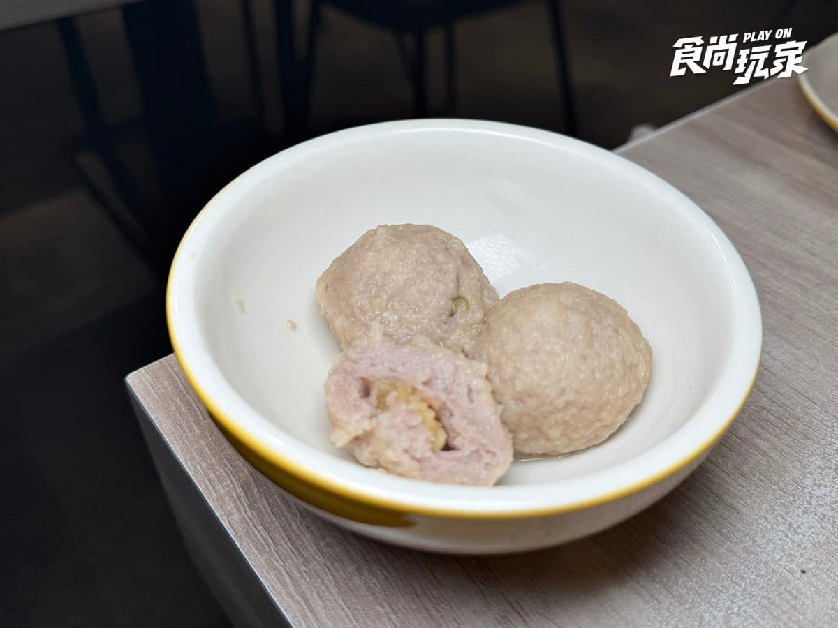 59元起爽吃!高CP值鍋物「台味季」嗑炸卜肉、剝皮辣椒,免費送超Q紅馬娃娃 59元起爽吃!高CP值鍋物「台味季」嗑炸卜肉、剝皮辣椒,免費送超Q紅馬娃娃