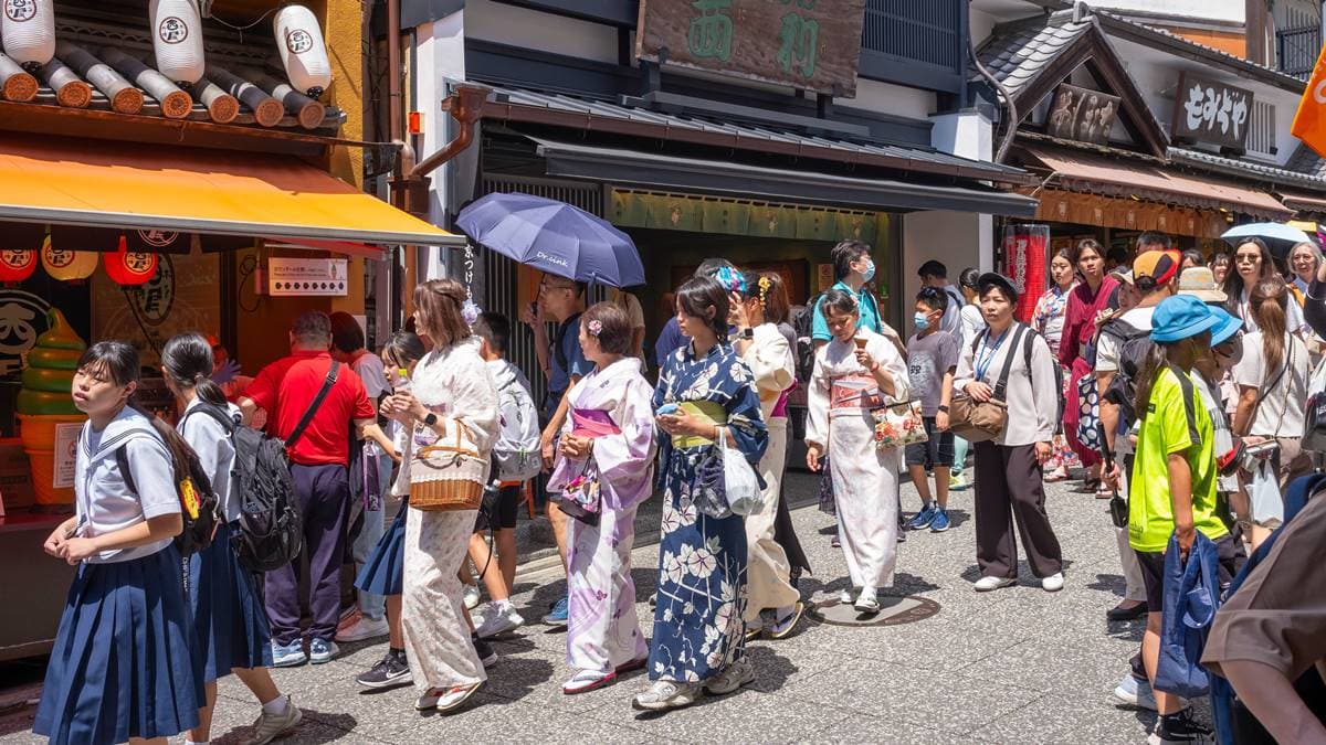 日本旅遊用餐陷阱!日作家曝「這類餐廳招牌」專坑外國人,1碗拉麵竟上千元 日本旅遊用餐陷阱!日作家曝「這類餐廳招牌」專坑外國人,1碗拉麵竟上千元