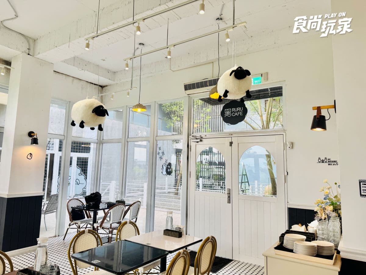 近距離互動水豚寶寶!入住宜蘭綠舞送斑比山丘門票+禮包,春季旅展優惠開搶 近距離互動水豚寶寶!入住宜蘭綠舞送斑比山丘門票+禮包,春季旅展優惠開搶