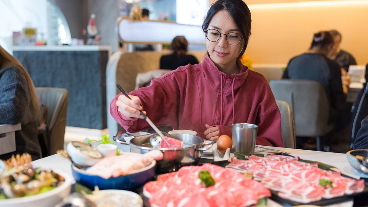 火鍋加什麼料內行?蝦滑、肉類被點名,網友再推2食材不踩雷:怎麼煮都好吃
