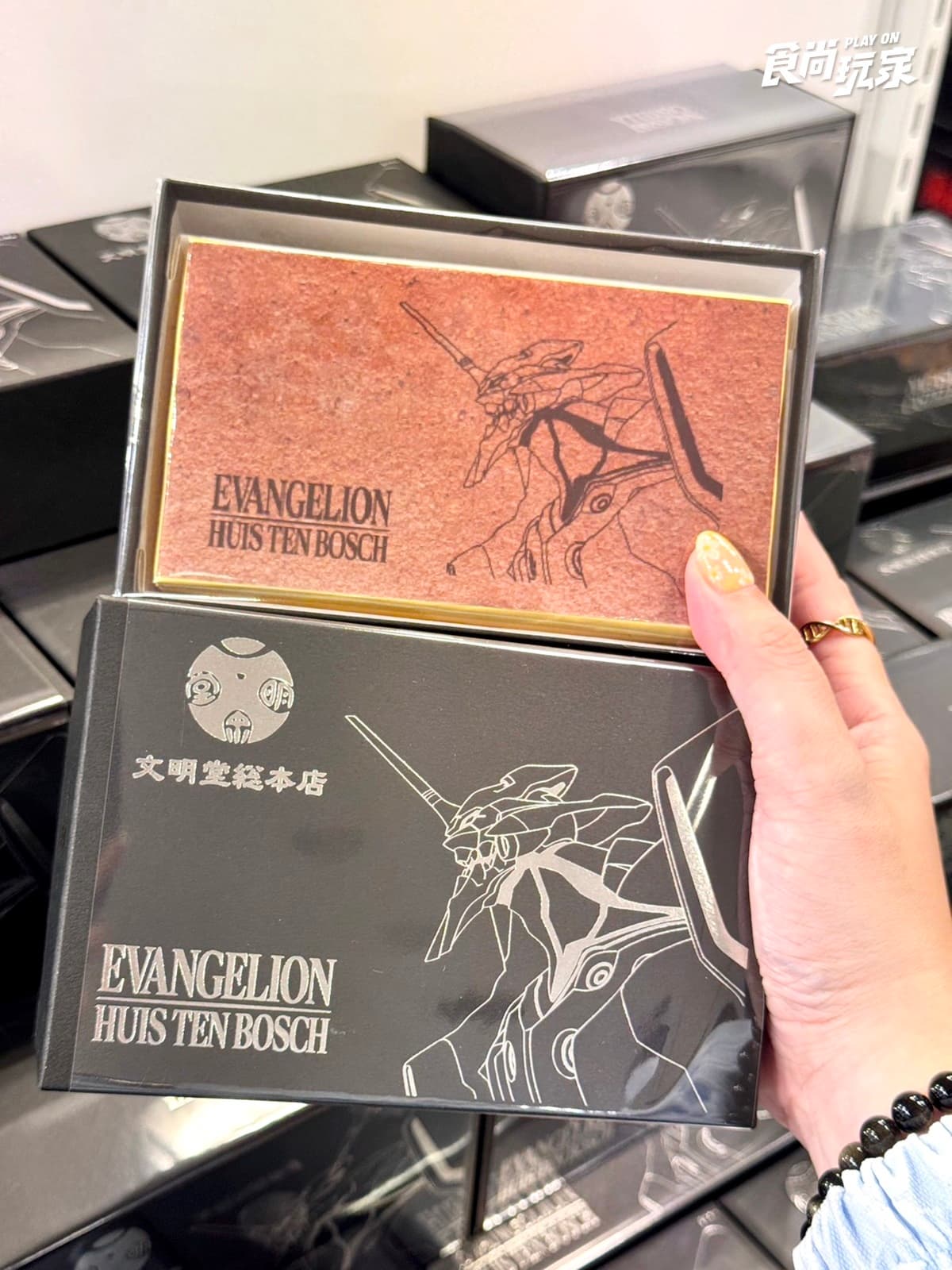豪斯登堡變身EVA戰場!《新世紀福音戰士》8K飛行劇場、初號機霜淇淋、煙火水舞秀 豪斯登堡變身EVA戰場!《新世紀福音戰士》8K飛行劇場、初號機霜淇淋、煙火水舞秀