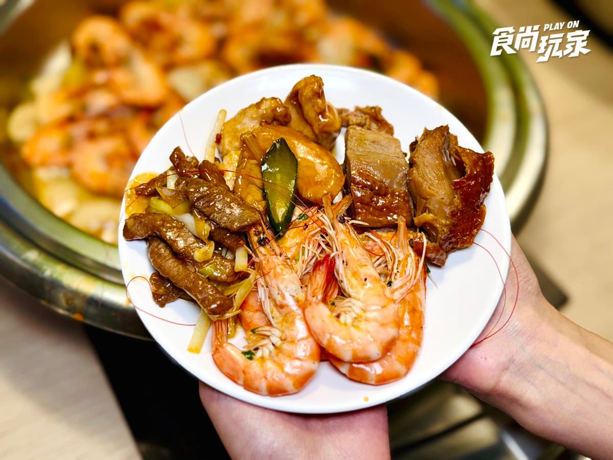 569元火鍋百匯吃到飽!暢吃7國料理、炸物熱食、甜點,多款海鮮無限夾 569元火鍋百匯吃到飽!暢吃7國料理、炸物熱食、甜點,多款海鮮無限夾