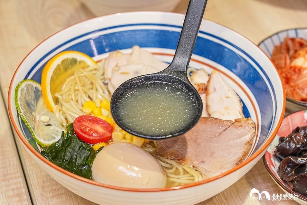 150元起吃到飽!超狂「平價拉麵」免費續麵加飯、飲料暢飲,必嗑爆濃蝦湯 150元起吃到飽!超狂「平價拉麵」免費續麵加飯、飲料暢飲,必嗑爆濃蝦湯