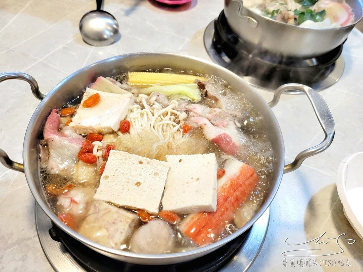 170元小火鍋吃到飽!招牌臭臭鍋濃郁必點,自助吧主食、飲品、冰淇淋吃到飽 170元小火鍋吃到飽!招牌臭臭鍋濃郁必點,自助吧主食、飲品、冰淇淋吃到飽