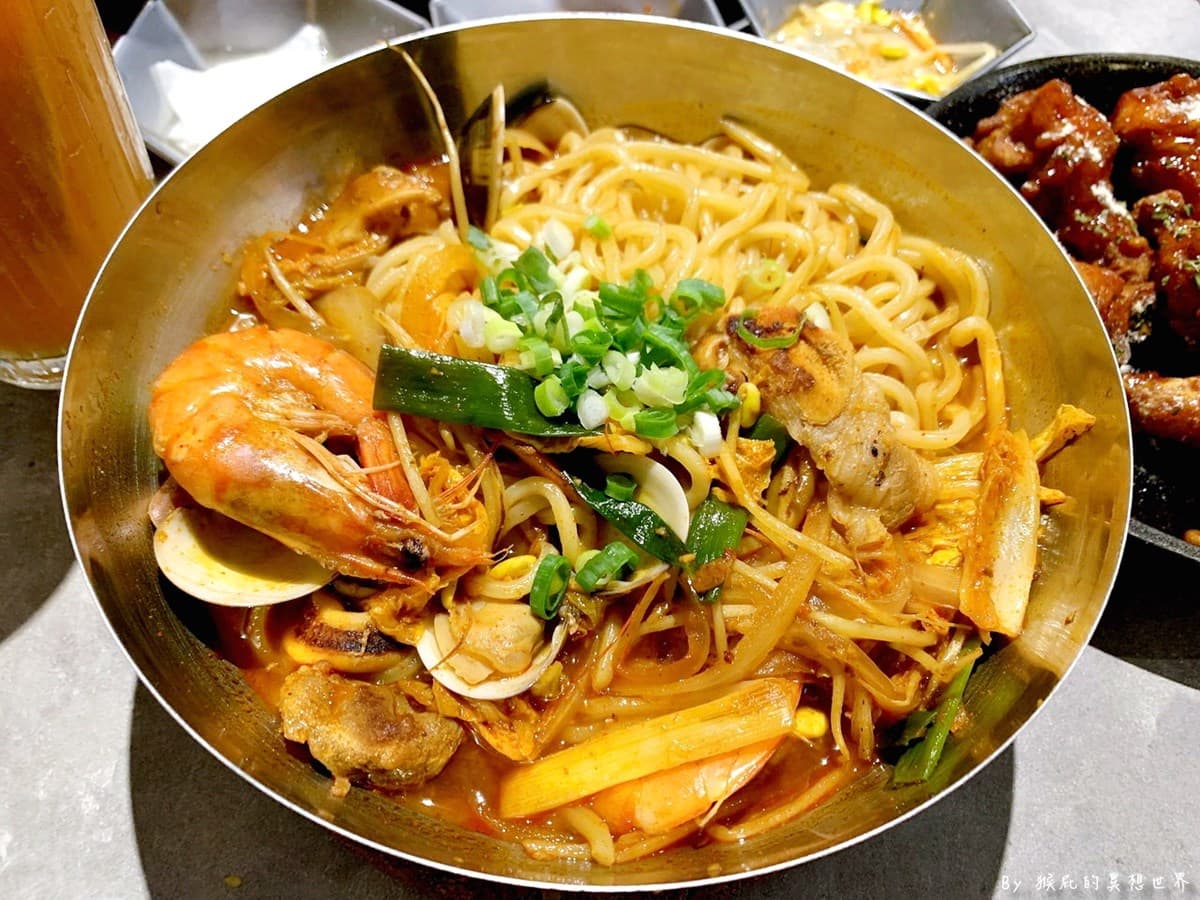 180元開吃!在地人推爆「平價韓式料理」6款韓式小菜吃到飽,必嗑爆汁炸雞 180元開吃!在地人推爆「平價韓式料理」6款韓式小菜吃到飽,必嗑爆汁炸雞