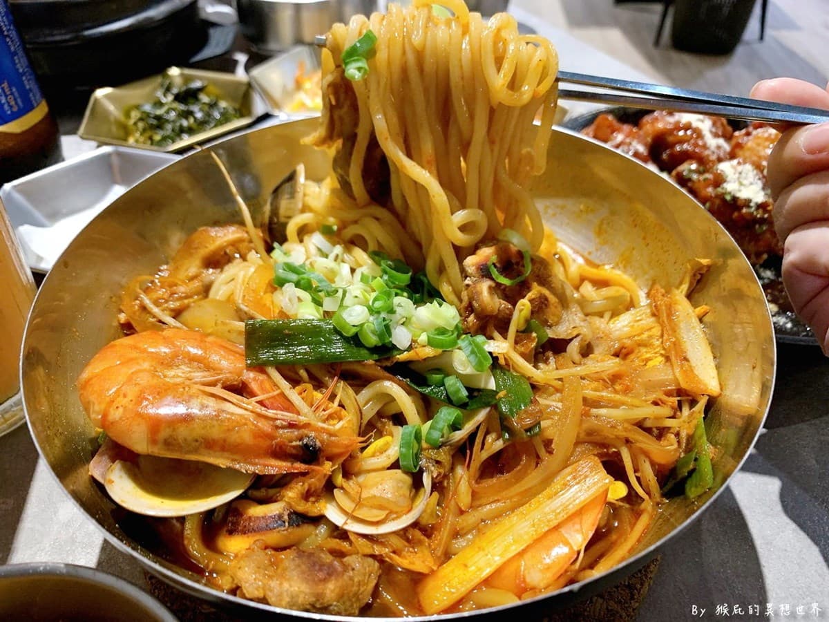 180元開吃!在地人推爆「平價韓式料理」6款韓式小菜吃到飽,必嗑爆汁炸雞 180元開吃!在地人推爆「平價韓式料理」6款韓式小菜吃到飽,必嗑爆汁炸雞