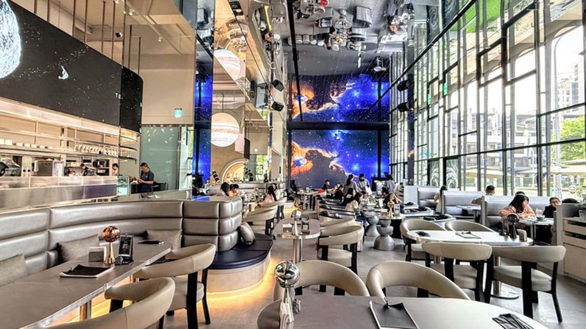 台中最新「太空主題餐廳」在這!一秒登入銀河系,用餐不限時還有免費電影可以看 台中最新「太空主題餐廳」在這!一秒登入銀河系,用餐不限時還有免費電影可以看