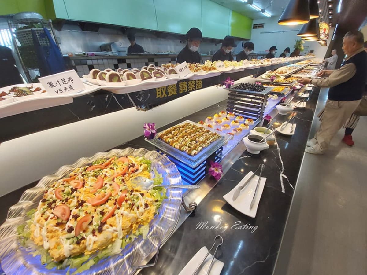 帶阿公阿嬤來!台中超大百坪素食吃到飽,百道異國料理buffet、長輩享優惠 帶阿公阿嬤來!台中超大百坪素食吃到飽,百道異國料理buffet、長輩享優惠