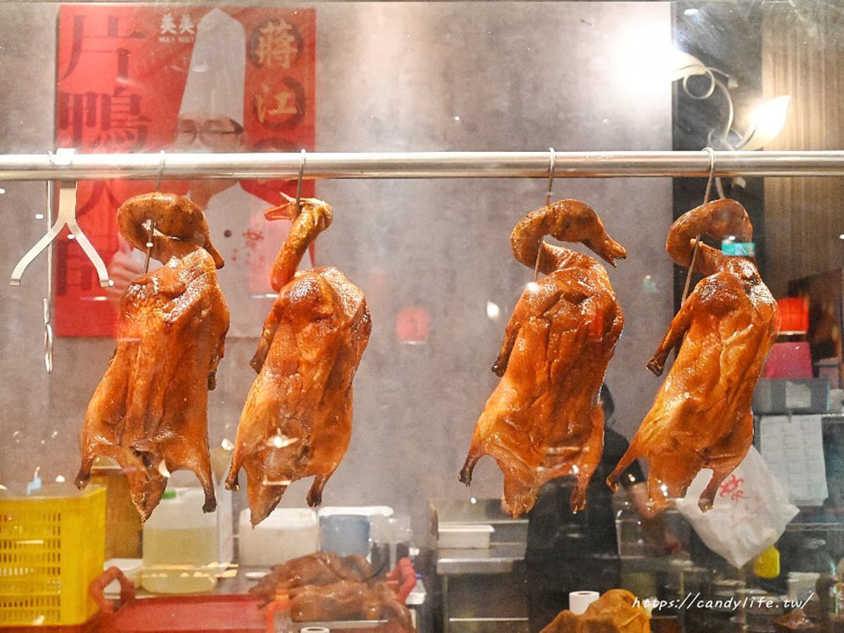 穿黑衣送優惠券!台中「港點吃到飽」677元起,烤鴨、哈根達斯30款無限嗑 穿黑衣送優惠券!台中「港點吃到飽」677元起,烤鴨、哈根達斯30款無限嗑