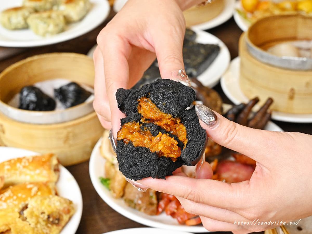 穿黑衣送優惠券!台中「港點吃到飽」677元起,烤鴨、哈根達斯30款無限嗑 穿黑衣送優惠券!台中「港點吃到飽」677元起,烤鴨、哈根達斯30款無限嗑