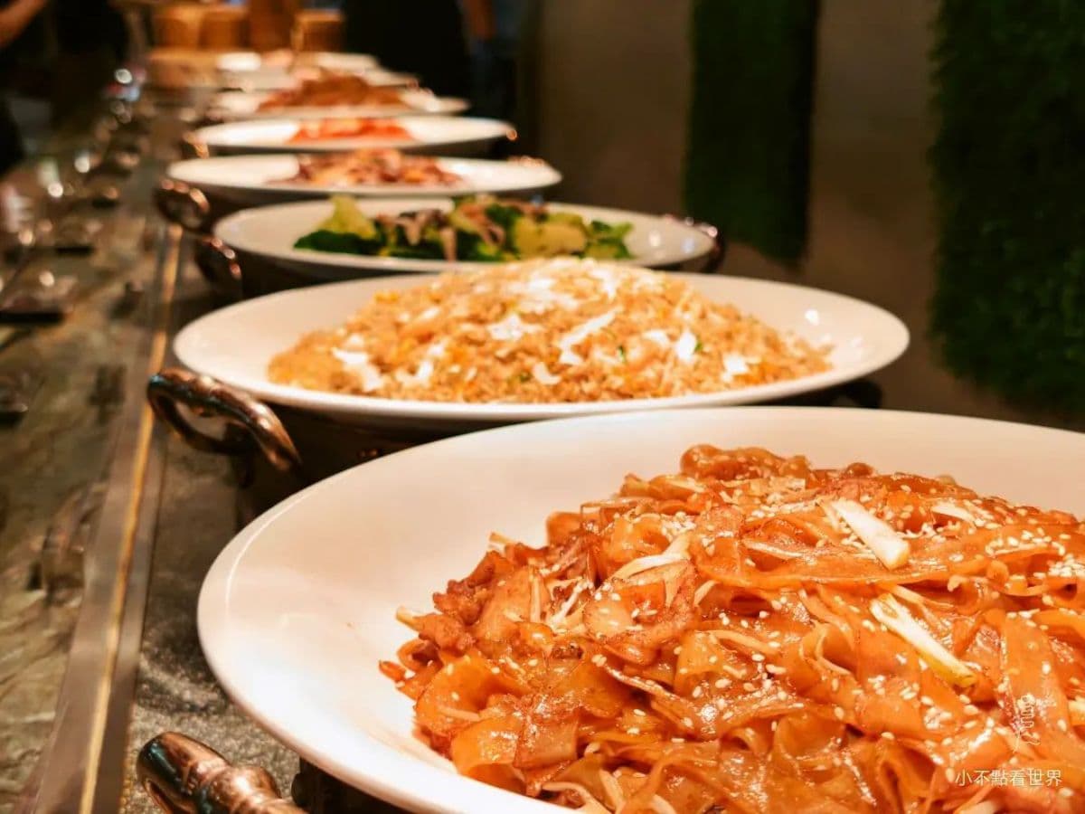 台北「港點吃到飽」霸氣回歸!逾50道料理無限供應,必吃推車燒臘、蒸籠點心 新北全新「正宗港點吃到飽」!超過50道點心、熱炒無限吃,千元有找CP值高