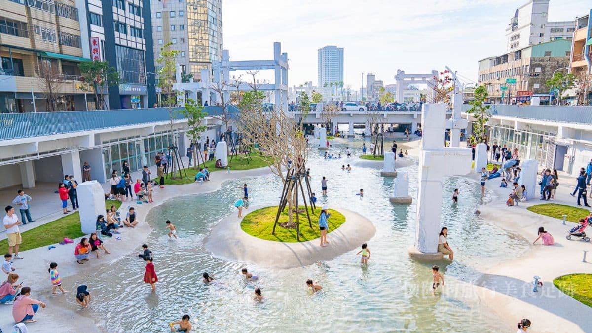 夏天就是要玩水!北中南10個「人氣玩水景點、免費公園」開放戲水時間一次看 夏天就是要玩水!北中南10個「人氣玩水景點、免費公園」開放戲水時間一次看