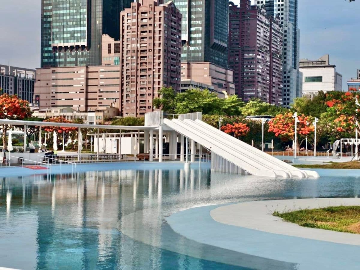 夏天就是要玩水!北中南10個「人氣玩水景點、免費公園」開放戲水時間一次看 夏天就是要玩水!北中南10個「人氣玩水景點、免費公園」開放戲水時間一次看