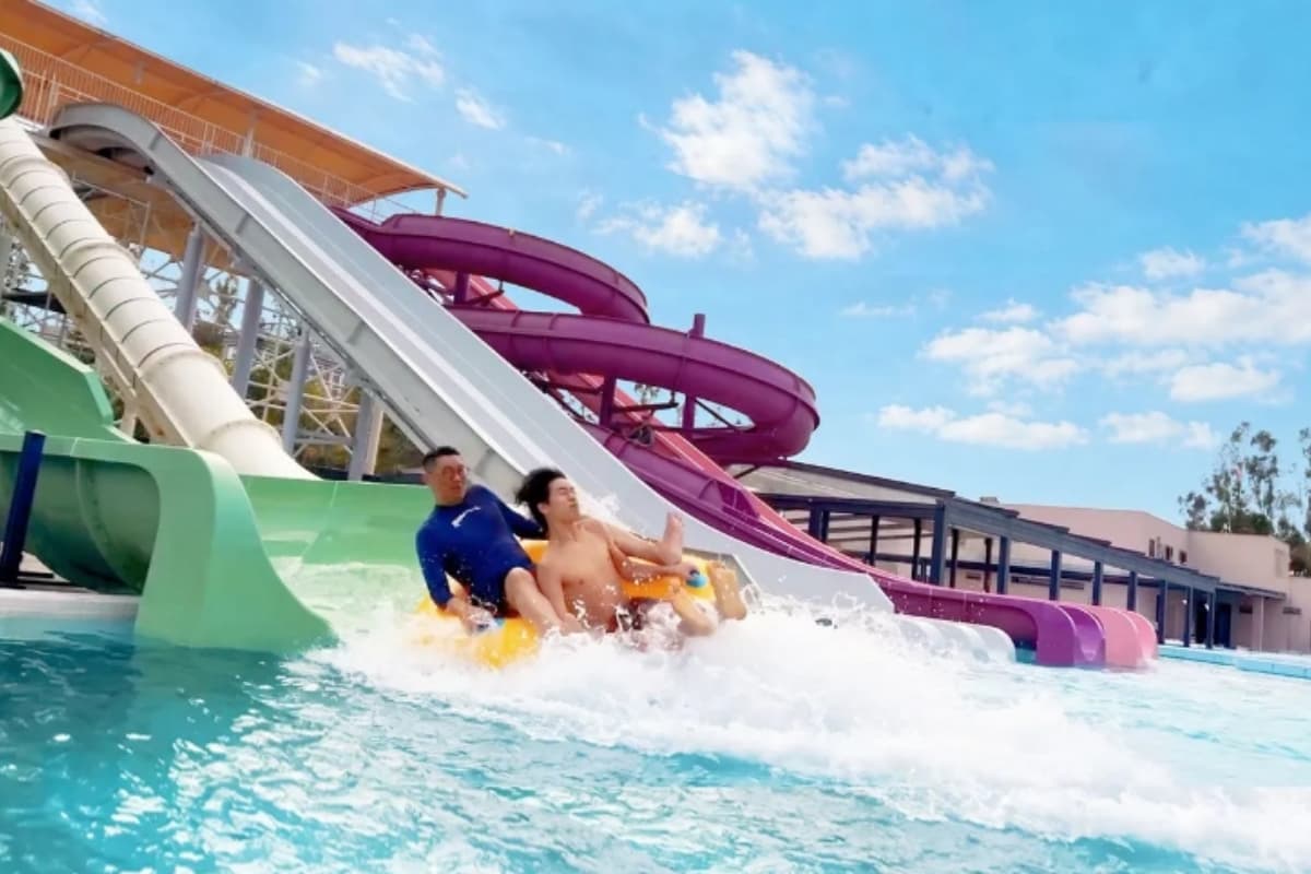 全台首座衝浪水樂園!6月開幕限時優惠買大送小、送笑笑羊園區門票 全台首座衝浪水樂園!6月開幕限時優惠買大送小、送笑笑羊園區門票