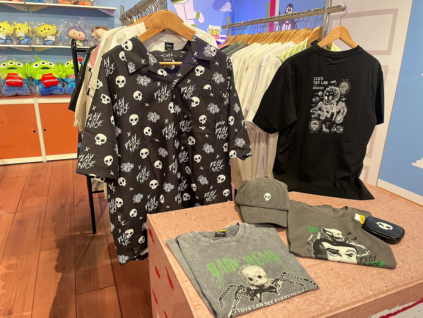 《玩具總動員5》快閃店來了!免費拍ANDY房間、DIY吊飾體驗,玩總聯名飾品開賣 《玩具總動員5》快閃店來了!免費拍ANDY房間、DIY吊飾體驗,玩總聯名飾品開賣