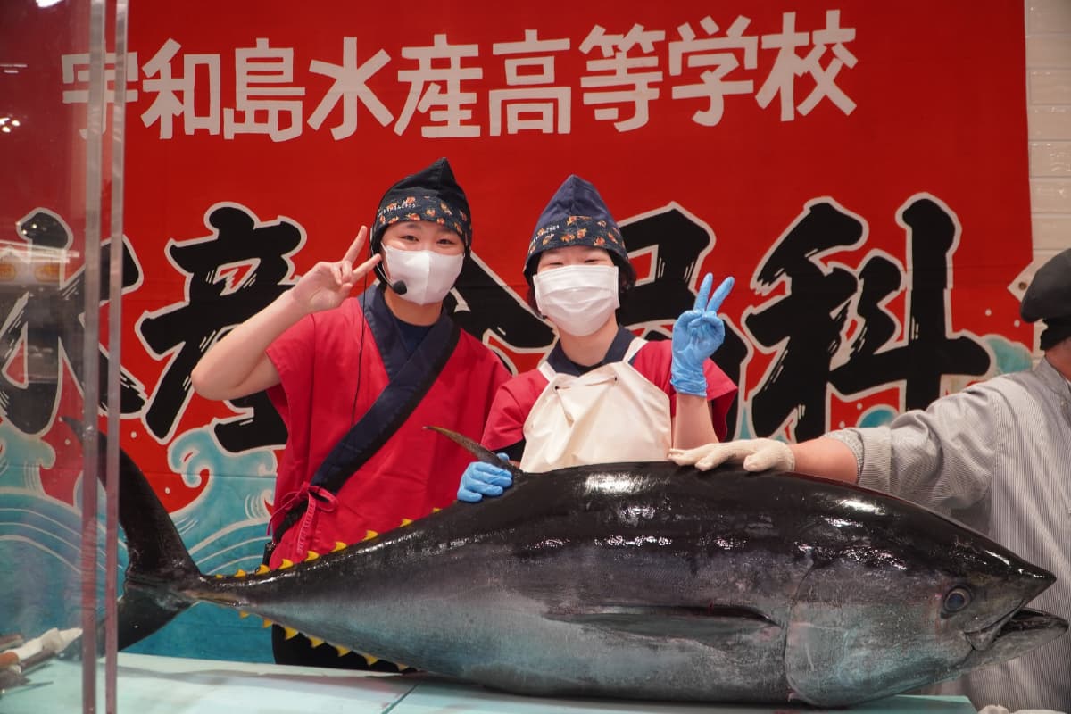 盛夏海港饗宴!屏東黑鮪魚季:百攤市集、鮪魚解體秀、免費送鮪魚料理 盛夏海港饗宴!屏東黑鮪魚季:百攤市集、鮪魚解體秀、免費送鮪魚料理