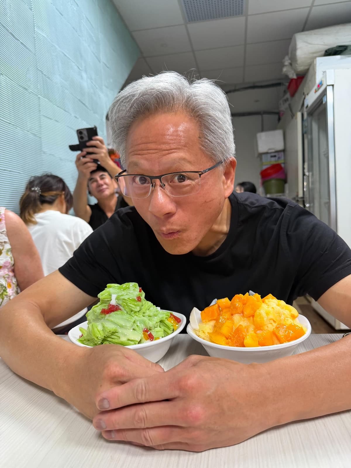 AI教父黃仁勳美食地圖23間!芒果綿綿冰、現烤玉米,古早味台菜10道必點曝 AI教父黃仁勳美食地圖23間!芒果綿綿冰、現烤玉米,古早味台菜10道必點曝