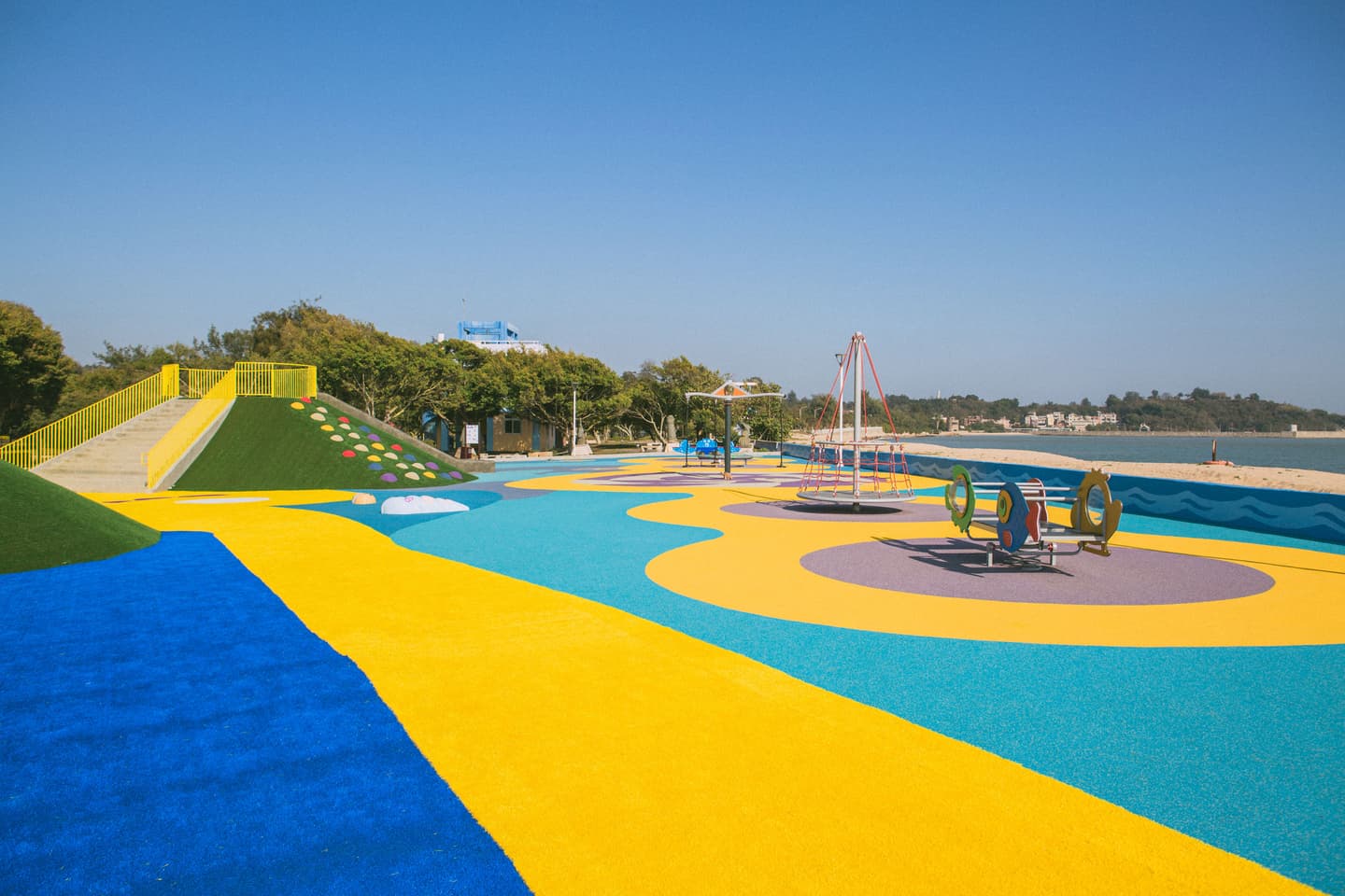 最美海景公園!瘋玩雙軌滑索、旋轉飛盤,夏天再衝限定免費戲水區 最美海景公園!瘋玩雙軌滑索、旋轉飛盤,夏天再衝限定免費戲水區
