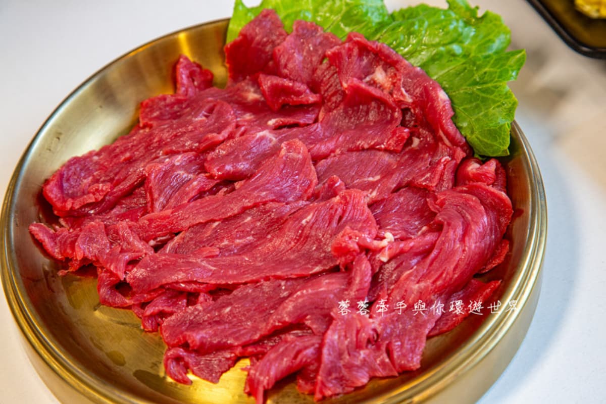 358元個人鍋自助吧吃到飽!溫體牛、溫體羊現點現切,自己DIY牛肉湯 358元個人鍋自助吧吃到飽!溫體牛、溫體羊現點現切,自己DIY牛肉湯