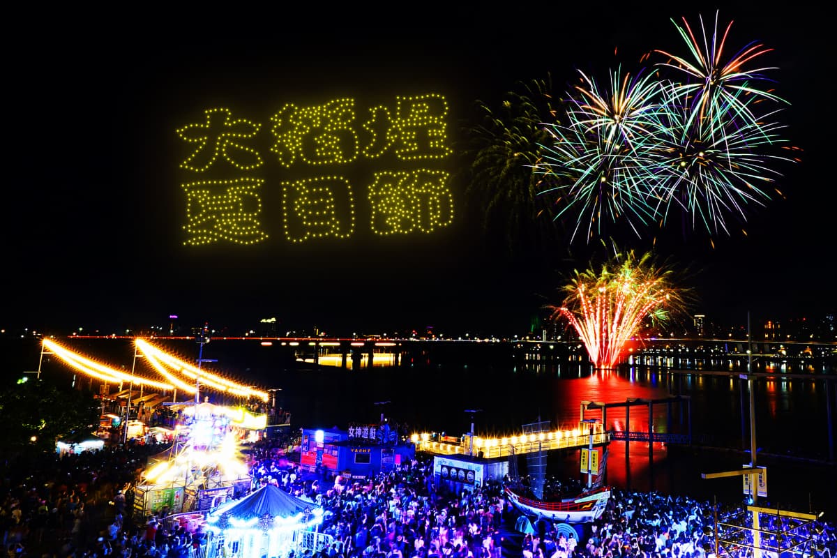大稻埕煙火登場!20分鐘煙火×無人機、蜘蛛人6大打卡點、交通攻略一次看 大稻埕煙火登場!20分鐘煙火×無人機、蜘蛛人6大打卡點、交通攻略一次看