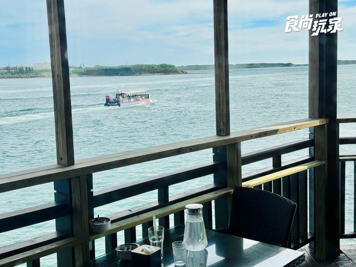 澎湖隱藏版玩法開箱!搭遊艇跳島玩水、體驗自駕開帆船,近距離看海上花火節 澎湖隱藏版玩法開箱!搭遊艇跳島玩水、體驗自駕開帆船,近距離看海上花火節