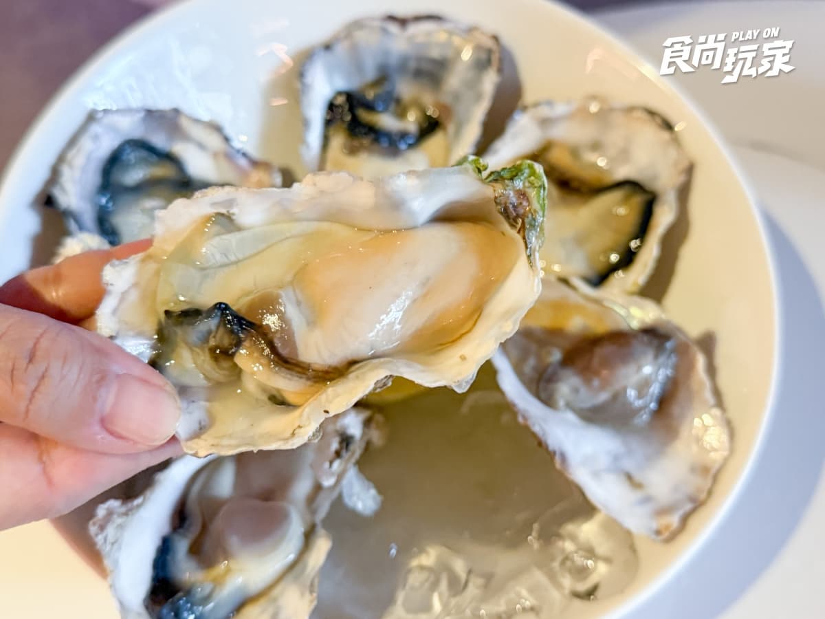 張孝全也來過!民生社區美食「華國私廚」打造酒吧,牛肉麵、日本生蠔必吃 張孝全也來過!民生社區美食「華國私廚」打造酒吧,牛肉麵、日本生蠔必吃