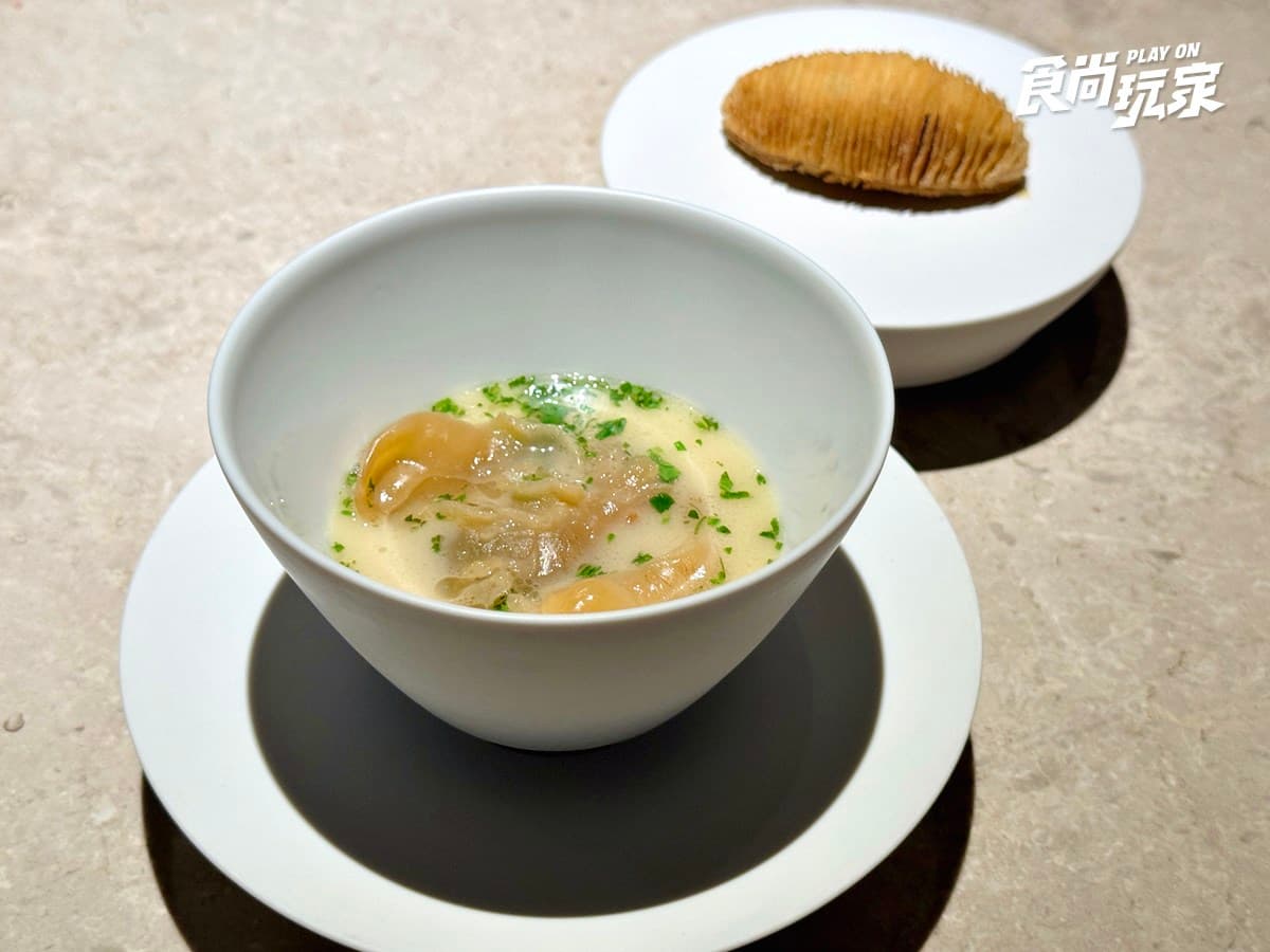 高CP值「米其林一星」千元有找!牛肉麵、梅干扣肉變法餐,免費續洋芋、玩盲盒 高CP值「米其林一星」千元有找!牛肉麵、梅干扣肉變法餐,免費續洋芋、玩盲盒