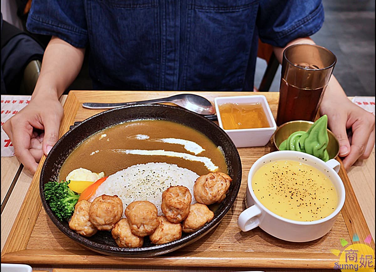 139元日式咖哩+自助吧吃到飽!台中平價咖哩飯推薦,霜淇淋、濃湯無限供應 139元日式咖哩+自助吧吃到飽!台中平價咖哩飯推薦,霜淇淋、濃湯無限供應