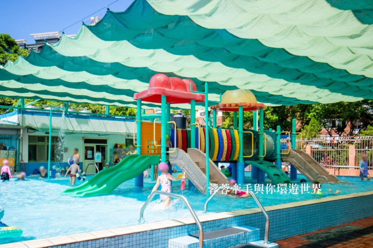兒童票只要55元!台北超低調高CP值玩水景點,嗨玩水上溜滑梯、氣墊滑水道 兒童票只要55元!台北超低調高CP值玩水景點,嗨玩水上溜滑梯、氣墊滑水道