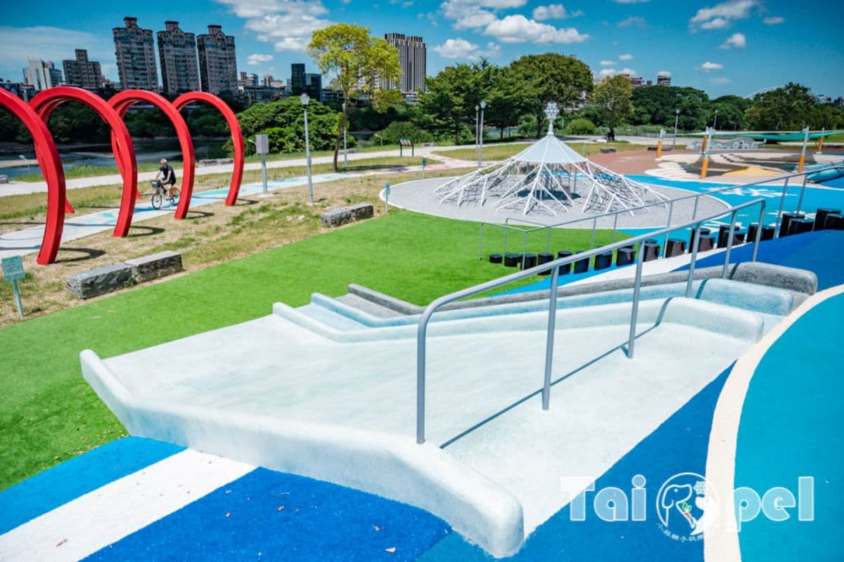 台北全新兒童遊樂場開放!超Q雲朵地景遊戲區,還有河景第一排夢幻鞦韆 台北全新兒童遊樂場開放!超Q雲朵地景遊戲區,還有河景第一排夢幻鞦韆