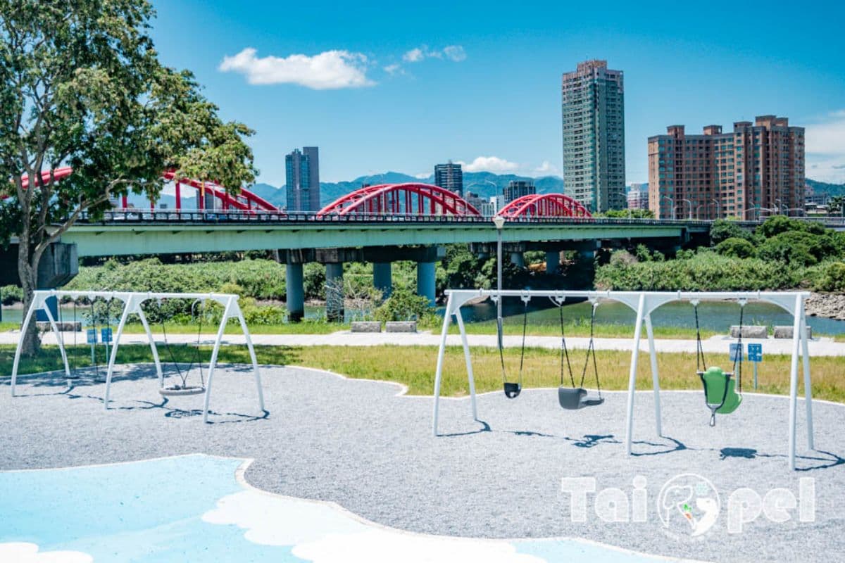 台北全新兒童遊樂場開放!超Q雲朵地景遊戲區,還有河景第一排夢幻鞦韆 台北全新兒童遊樂場開放!超Q雲朵地景遊戲區,還有河景第一排夢幻鞦韆