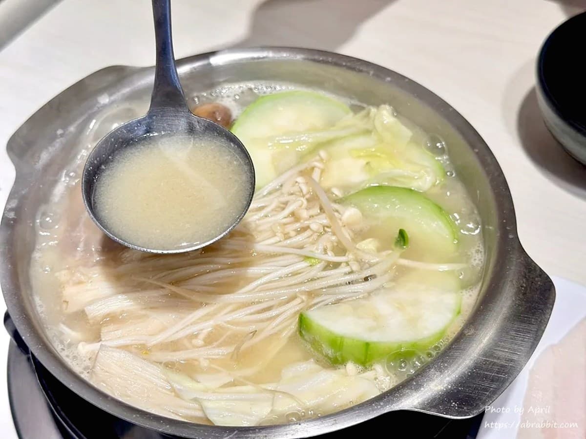 199元火鍋吃到飽!「高CP值鍋物」30款自助吧蔬食、DIY霜淇淋、肉燥飯暢吃 199元火鍋吃到飽!「高CP值鍋物」30款自助吧蔬食、DIY霜淇淋、肉燥飯暢吃
