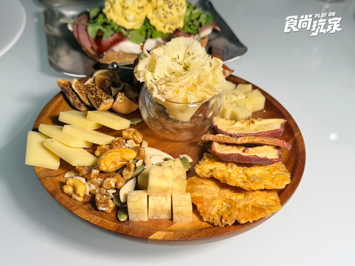 爆紅高空咖啡新作!KA COFFEE進駐微風信義,開心果甜點、精品咖啡大推 爆紅高空咖啡新作!KA COFFEE進駐微風信義,開心果甜點、精品咖啡大推
