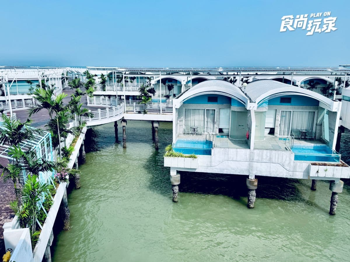 周杰倫也住這家!大紅花渡假村開箱:平價享受海上別墅、搭遊艇浪漫看日落 周杰倫也住這家!大紅花渡假村開箱:平價享受海上別墅、搭遊艇浪漫看日落
