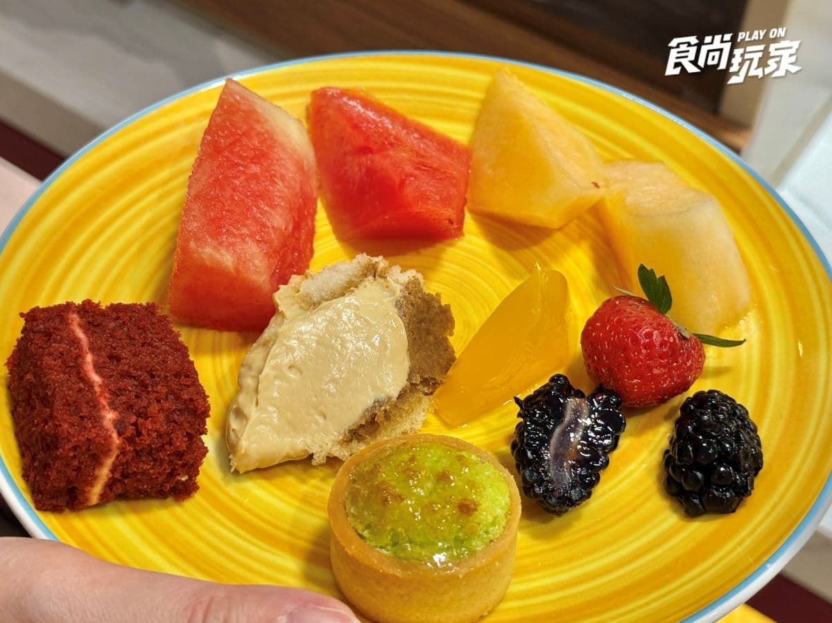 周杰倫也住這家!大紅花渡假村開箱:平價享受海上別墅、搭遊艇浪漫看日落 周杰倫也住這家!大紅花渡假村開箱:平價享受海上別墅、搭遊艇浪漫看日落