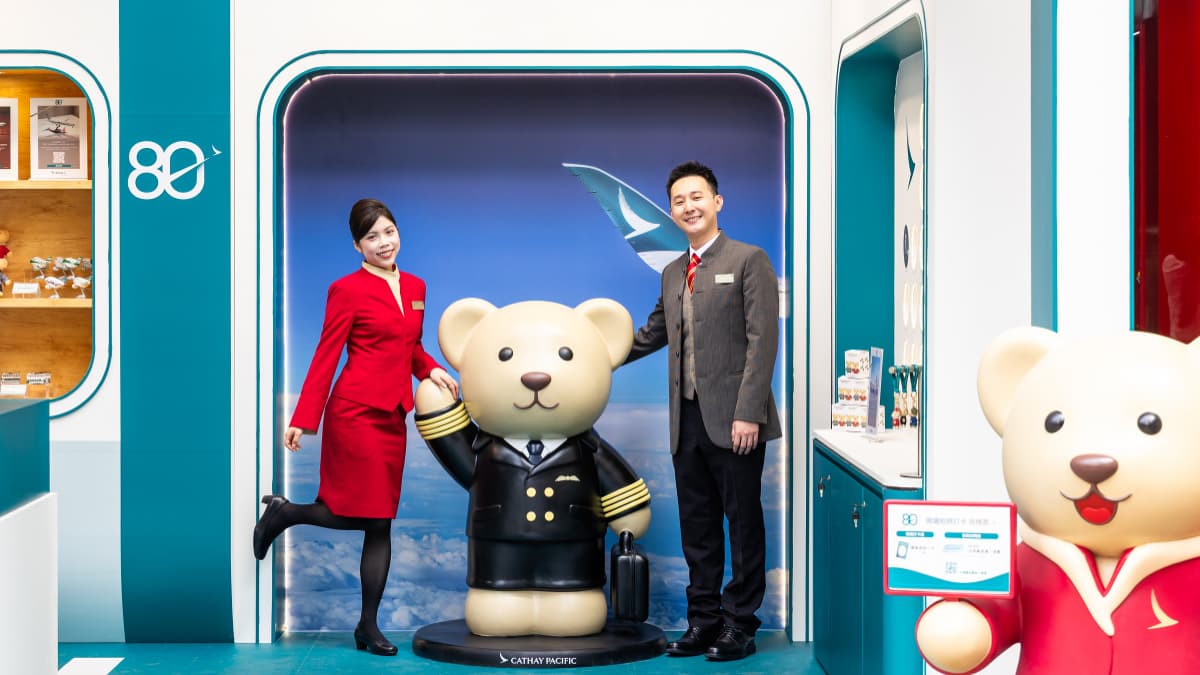 全球首款!阿聯酋航空豪華經艙「小包廂」電動隔板座椅,國泰快閃展同步登場 全球首款!阿聯酋航空豪華經艙「小包廂」電動隔板座椅,國泰快閃展同步登場