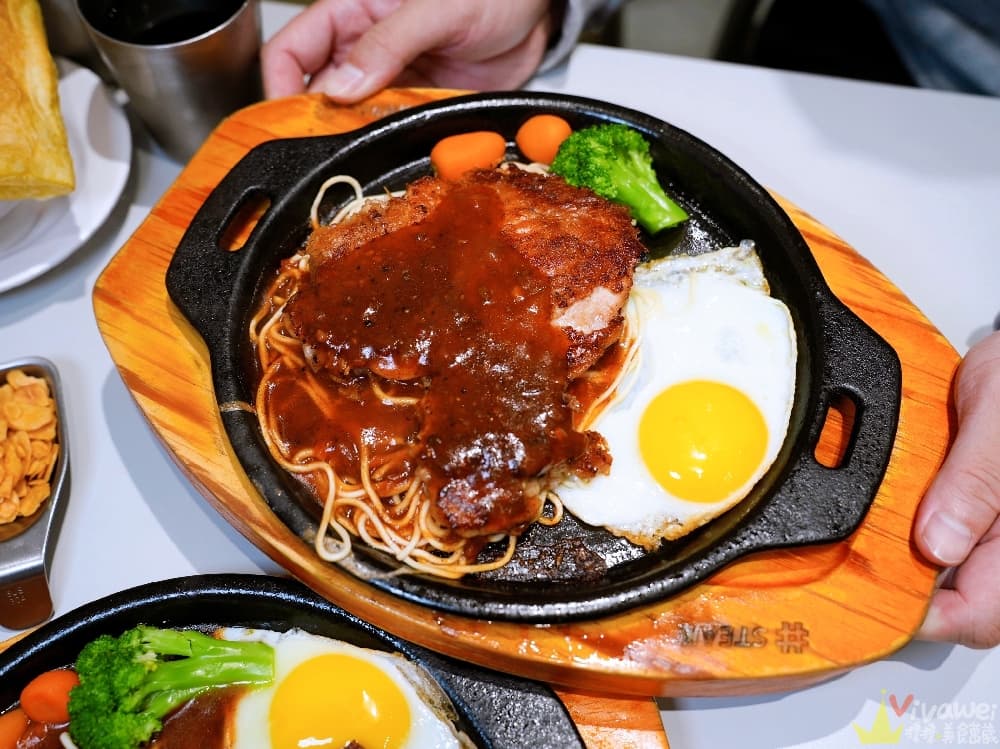 Threads爆紅牛排館!桃園最新排餐+自助吧吃到飽,220元咖哩、冰淇淋無限續 Threads爆紅牛排館!桃園最新排餐+自助吧吃到飽,220元咖哩、冰淇淋無限續