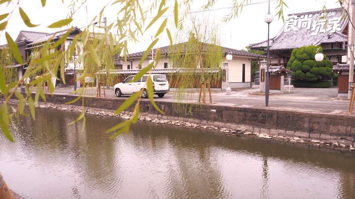 福岡玩近郊!柳川體驗遊船「爬橋跳船秀」、吃400年鰻魚飯,交通、行程一次看 福岡玩近郊!柳川體驗遊船「爬橋跳船秀」、吃400年鰻魚飯,交通、行程一次看