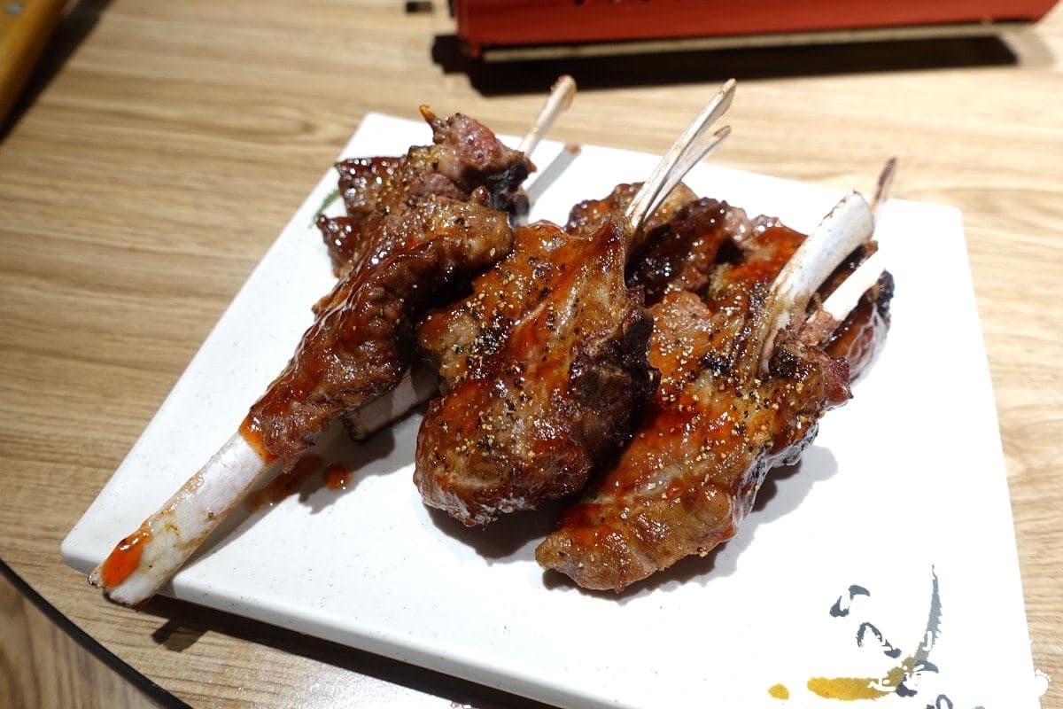 夏天照樣客滿!台北「超強排隊羊肉爐」好評破5000,爽嗑超過30種全羊料理 夏天照樣客滿!台北「超強排隊羊肉爐」好評破5000,爽嗑超過30種全羊料理