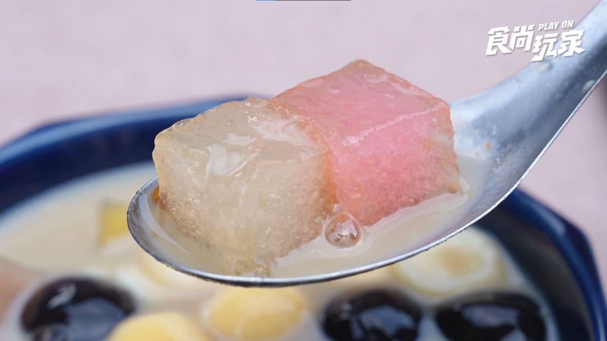 免費續豆花!桃園超狂「圓形豆花」連配料都變圓,還能變身手搖飲用吸的 免費續豆花!桃園超狂「圓形豆花」連配料都變圓,還能變身手搖飲用吸的