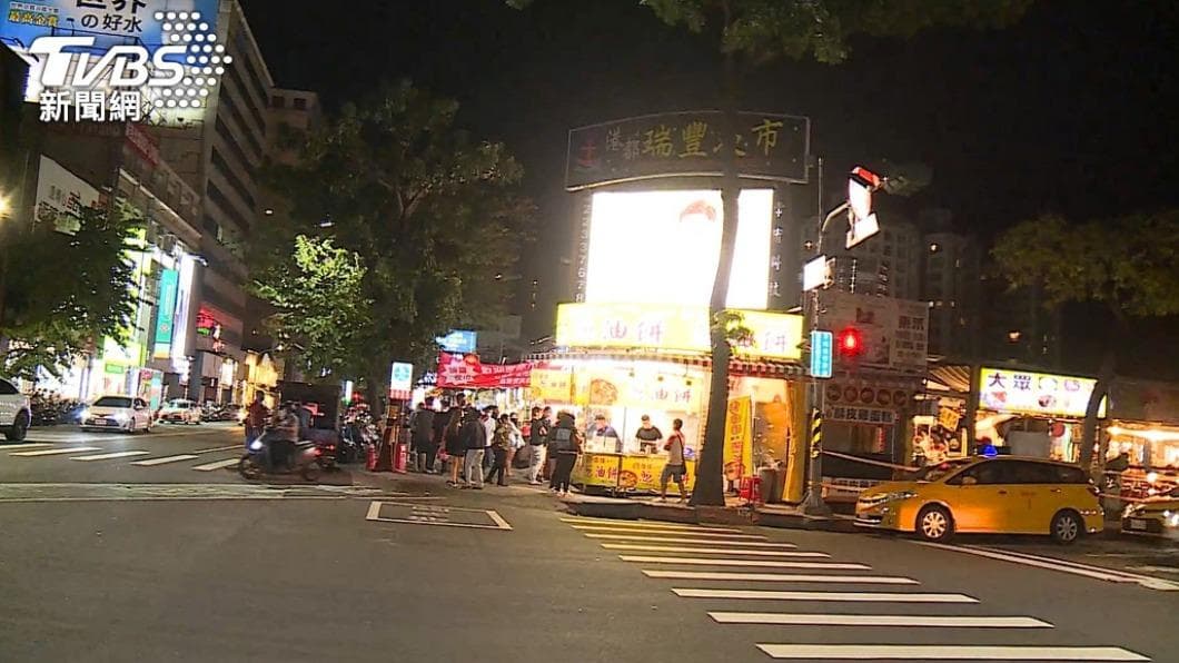 高雄瑞豐夜市已經有20年以上的歷史。(圖/TVBS資料畫面) 高雄瑞豐夜市已經有20年以上的歷史。(圖/TVBS資料畫面)
