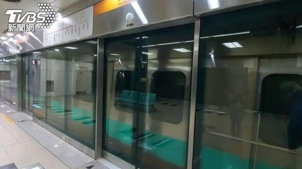 高雄好玩私房景點推薦Top24:免費景點、親子一日遊、打卡祕境 高雄捷運發生讓位爭議。(資料圖/TVBS)