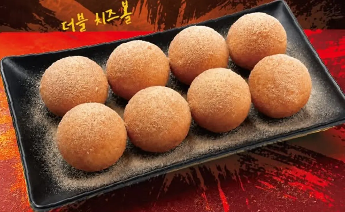 桃園第１間「本村炸雞」來了！連３天「炸雞買一送一」，爽嗑爆汁蒜醬雞腿