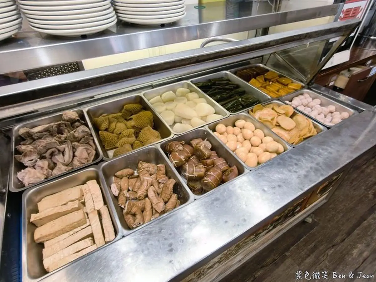 開店2年半獲必比登肯定!新竹城隍廟「人氣牛肉麵」濃郁入味,必夾靈魂滷味 開店2年半獲必比登肯定!新竹城隍廟「人氣牛肉麵」濃郁入味,必夾靈魂滷味